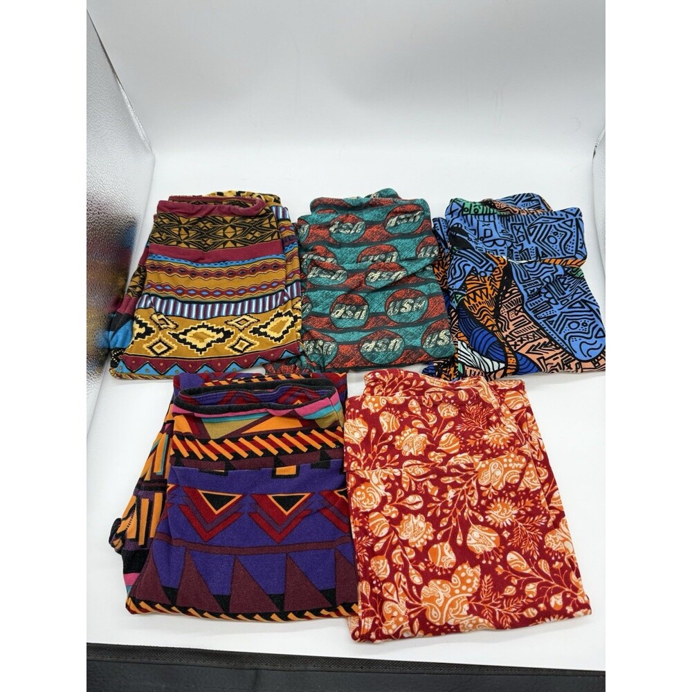 LOT OF 5 PAIRS OF LULAROE ONE SIZE LEGGINGS (LOT 5)